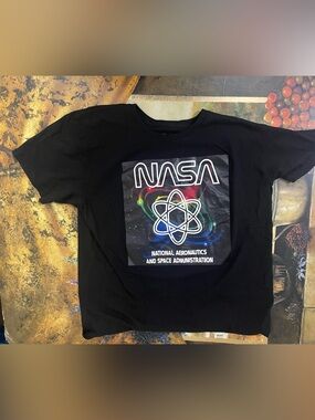NASA Atom T-Shirt Size Adult Large